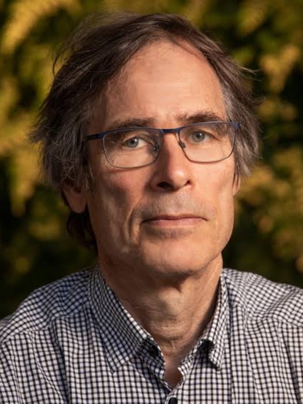 Professor Henrik Smith