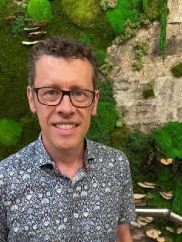 Assoc. Professor  Matt Struebig